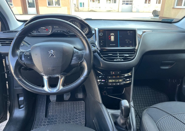 Peugeot 208 cena 32500 przebieg: 124488, rok produkcji 2018 z Goleniów małe 106